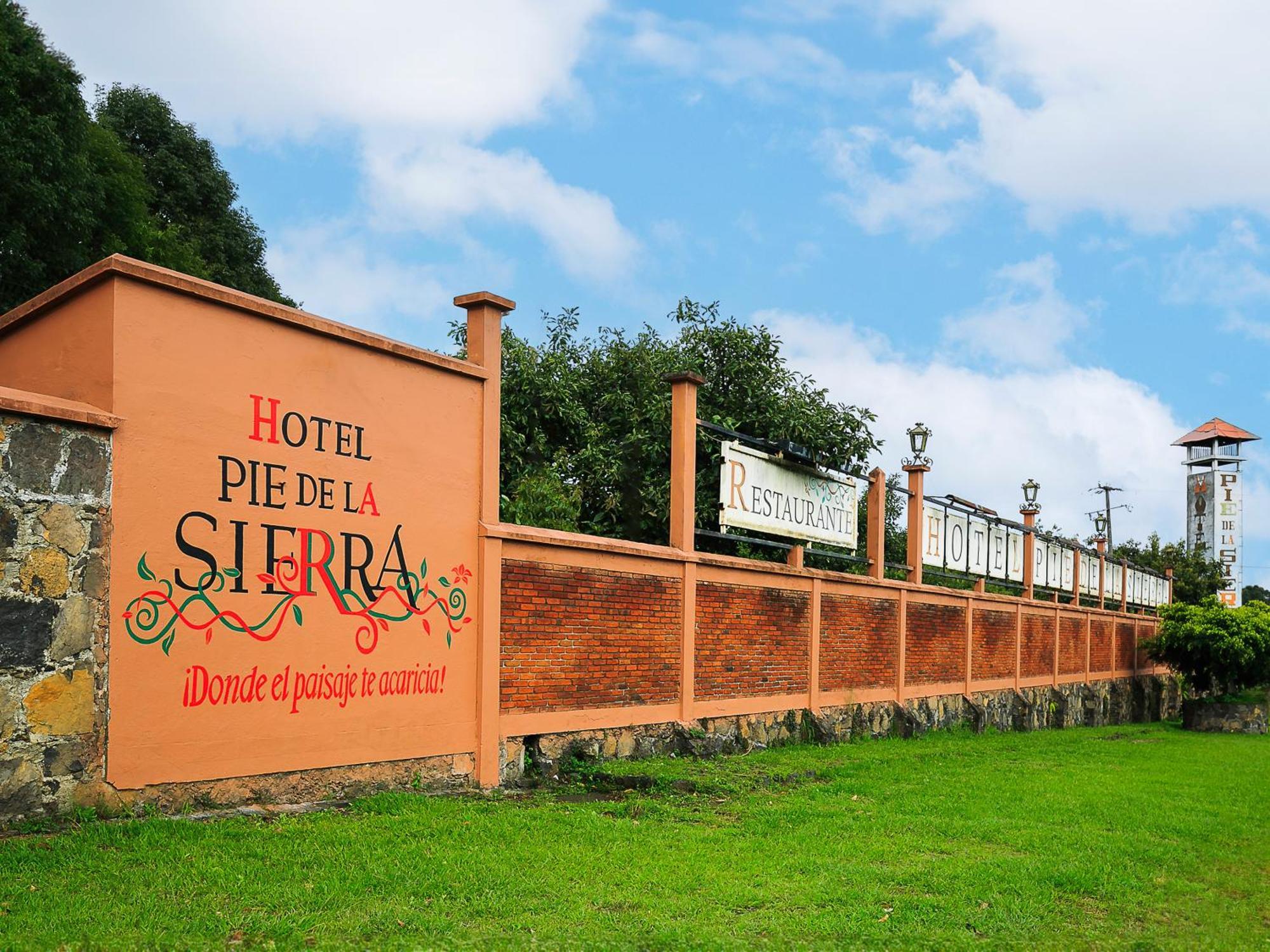 Hotel Pie De La Sierra Uruapan  Екстериор снимка