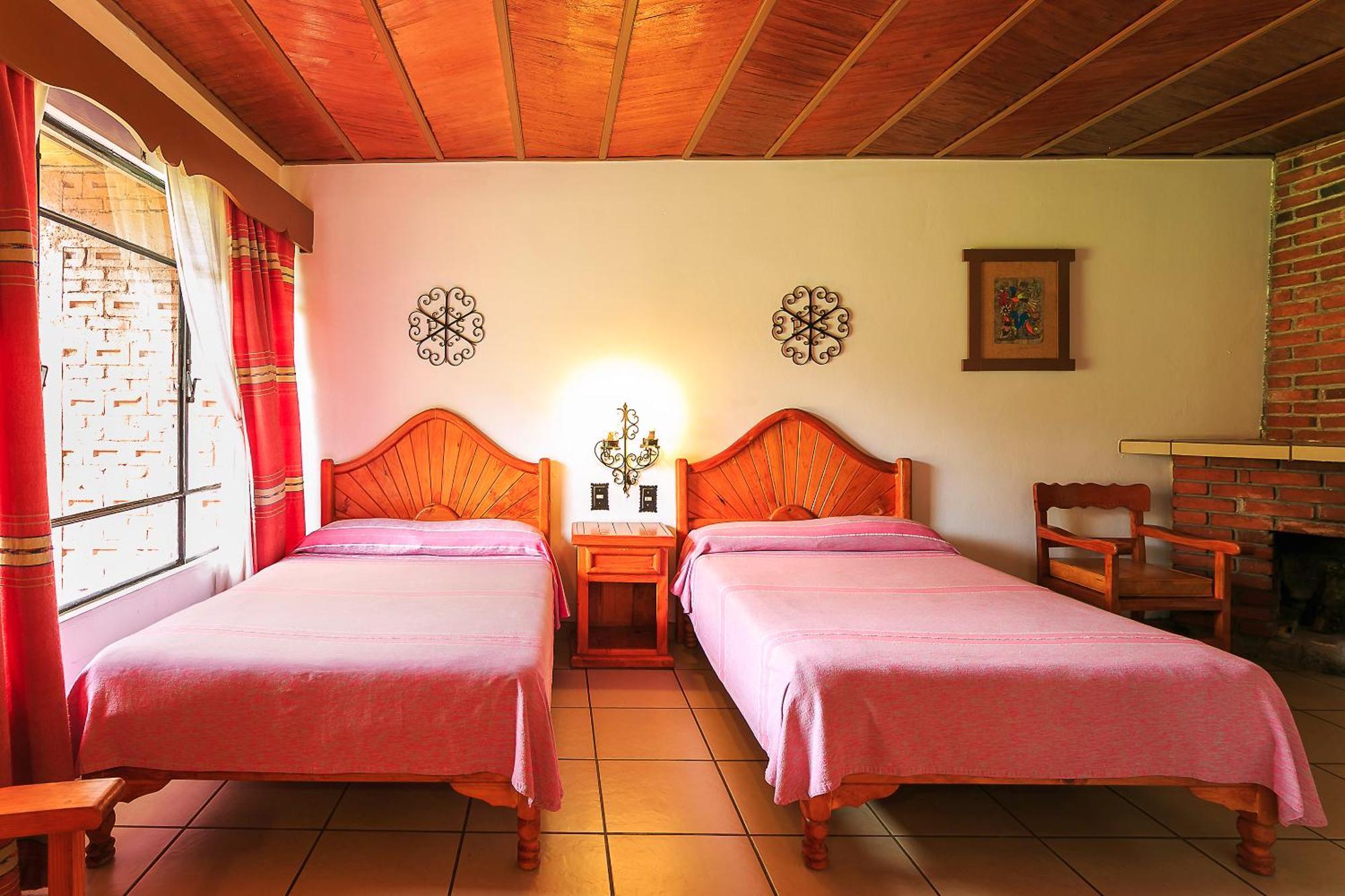 Hotel Pie De La Sierra Uruapan  Екстериор снимка
