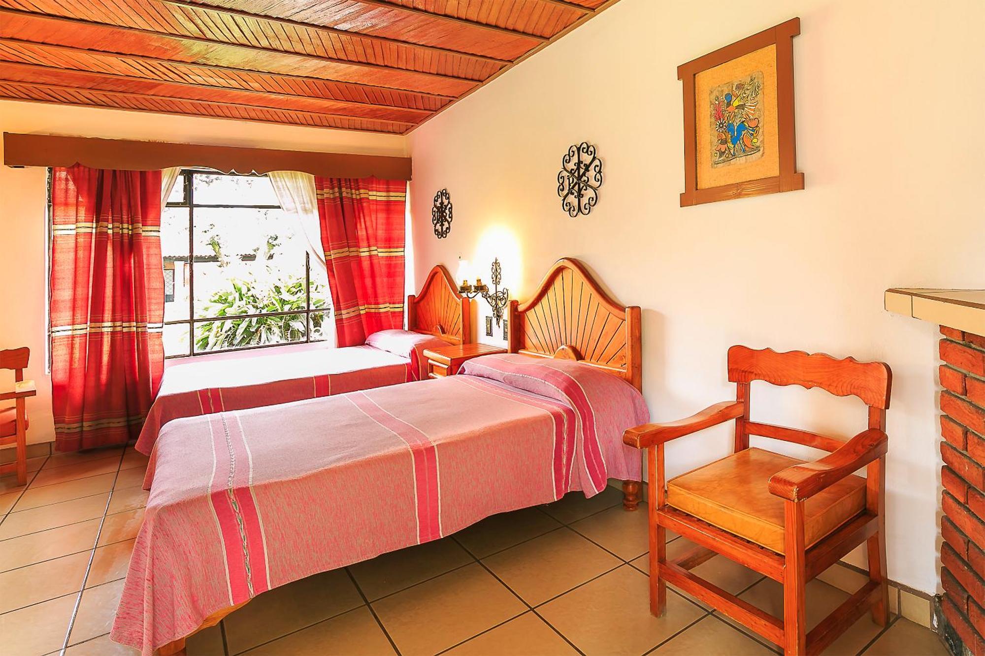 Hotel Pie De La Sierra Uruapan  Екстериор снимка