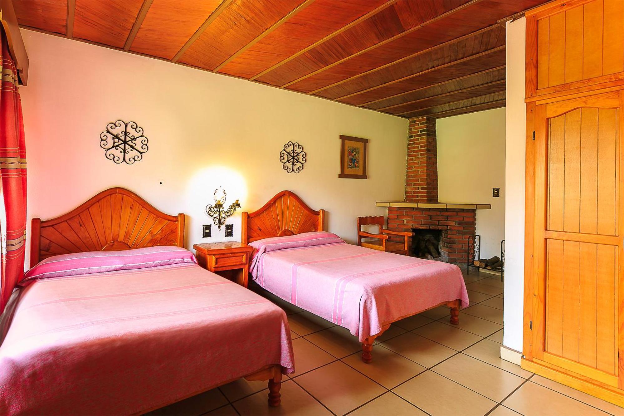 Hotel Pie De La Sierra Uruapan  Екстериор снимка