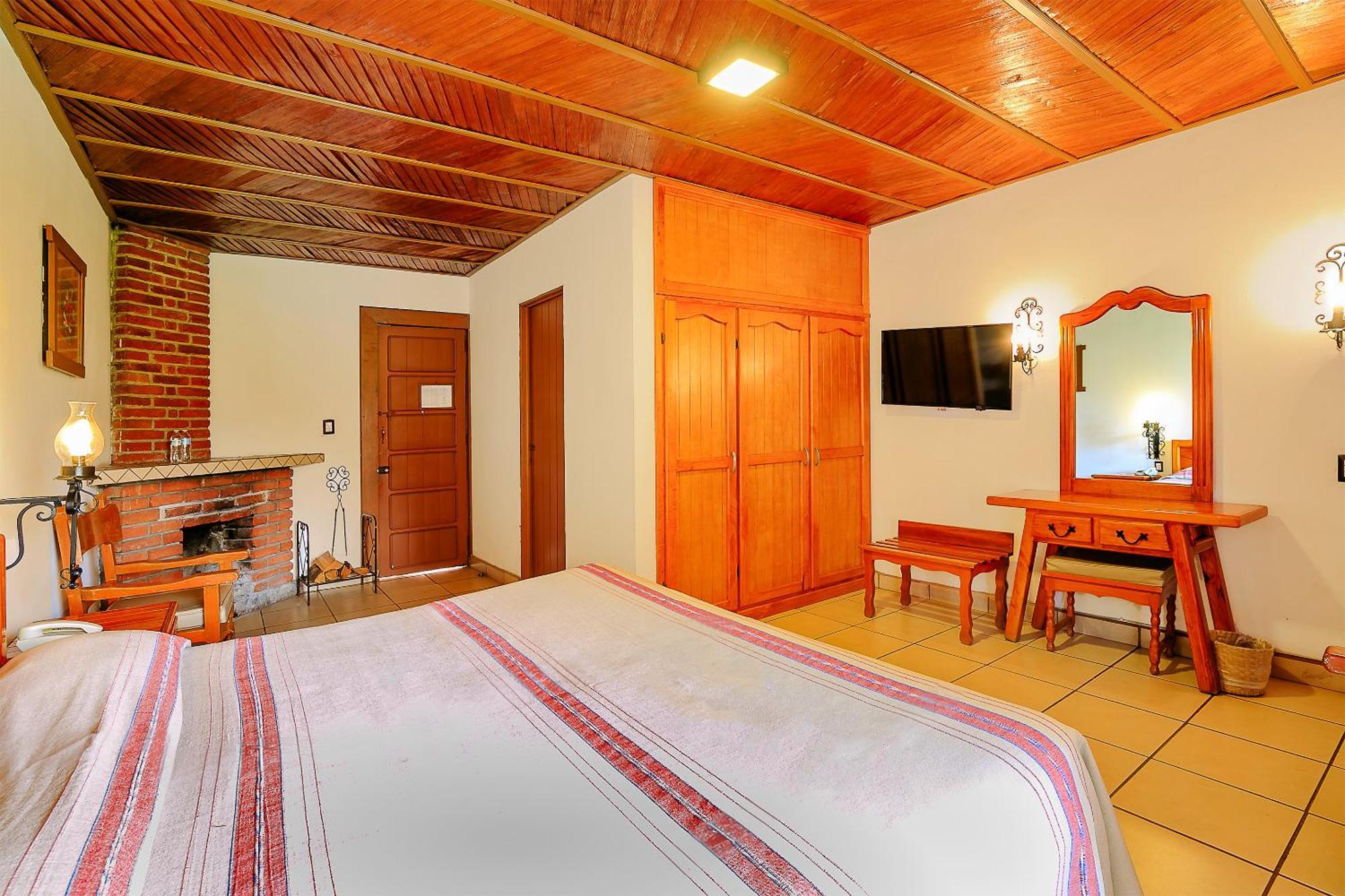 Hotel Pie De La Sierra Uruapan  Екстериор снимка