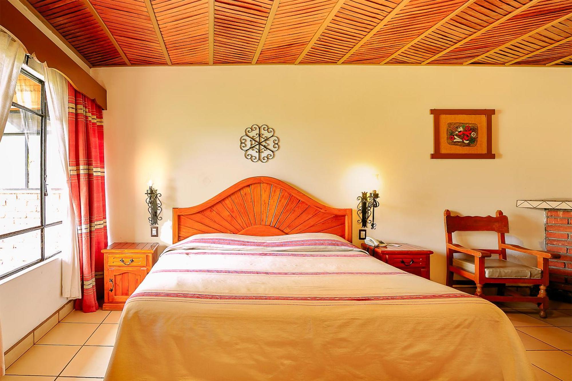 Hotel Pie De La Sierra Uruapan  Екстериор снимка