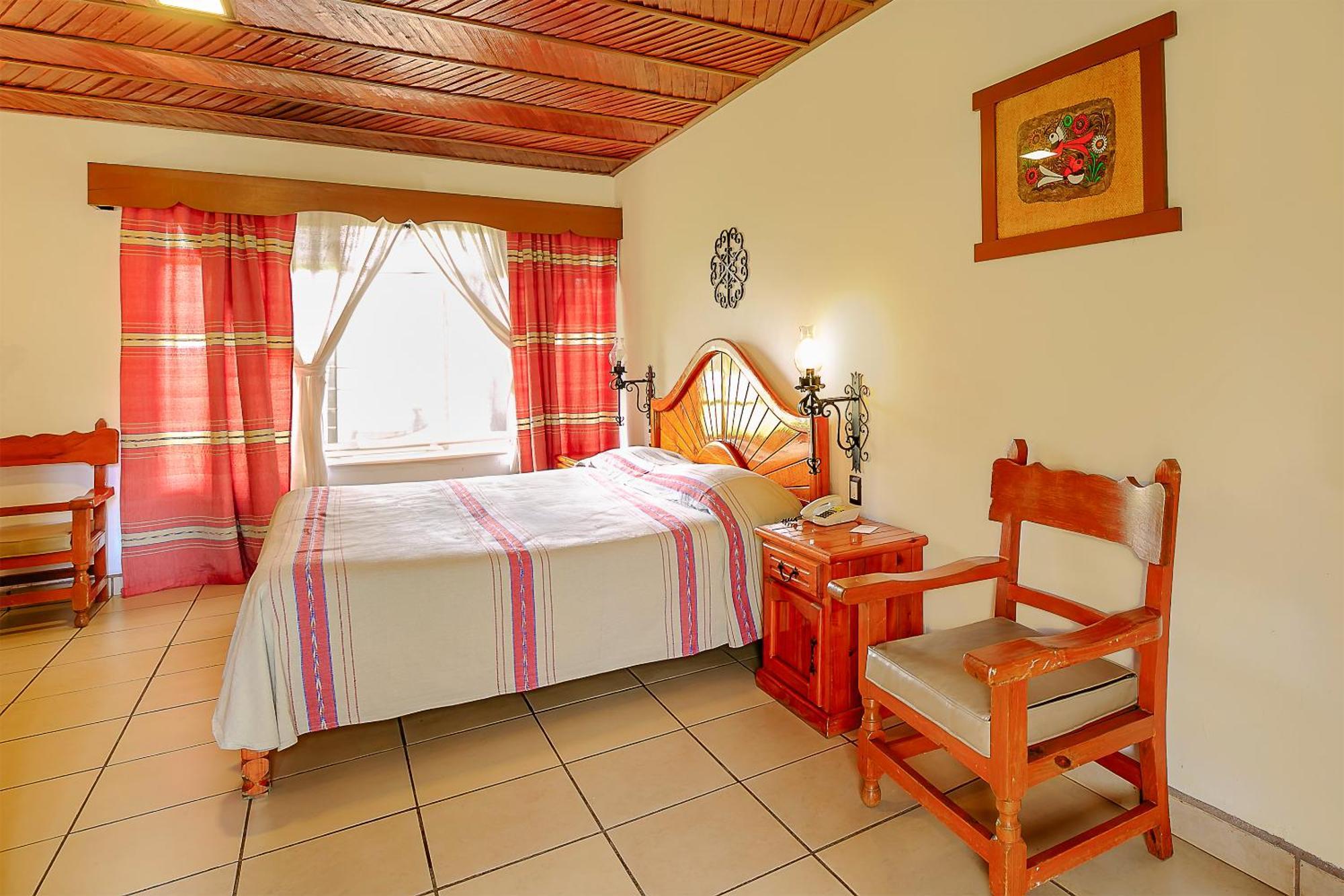 Hotel Pie De La Sierra Uruapan  Екстериор снимка