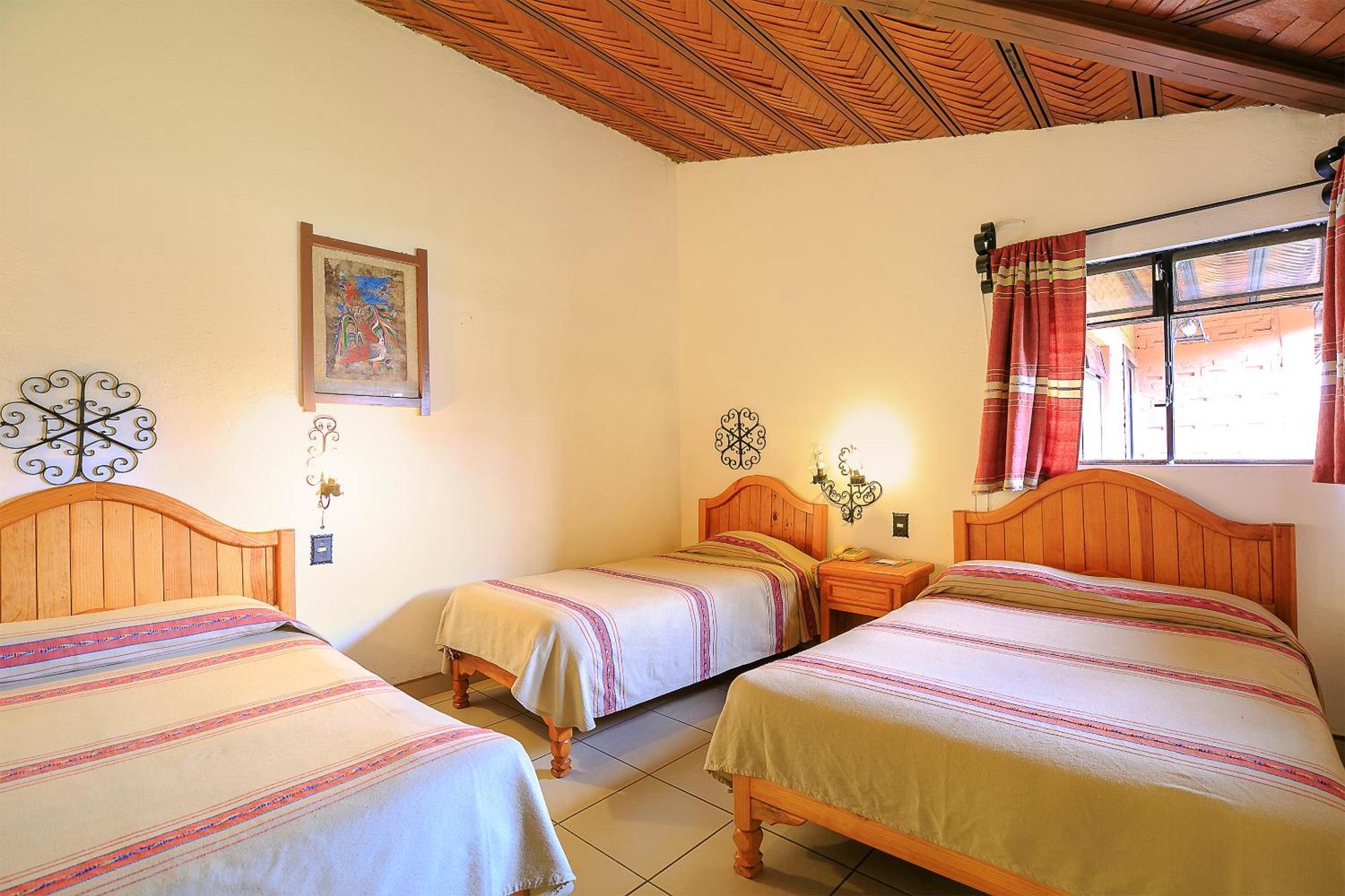 Hotel Pie De La Sierra Uruapan  Екстериор снимка
