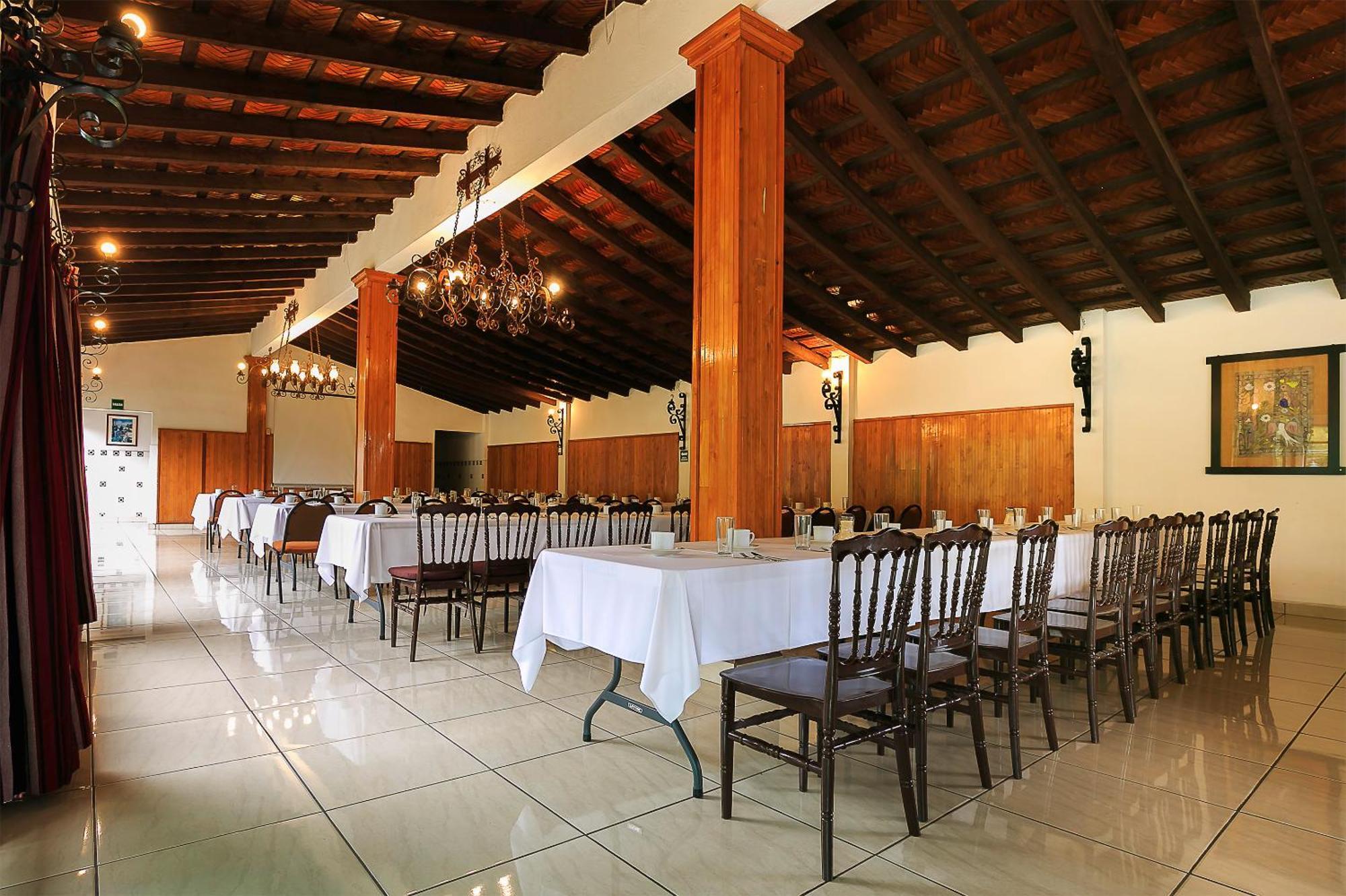 Hotel Pie De La Sierra Uruapan  Екстериор снимка